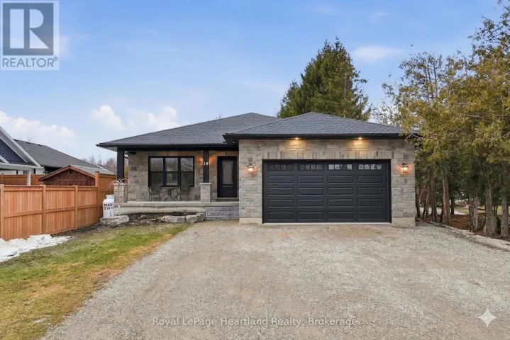 18 GEDDES STREET, Minto, Ontario N0G1M0