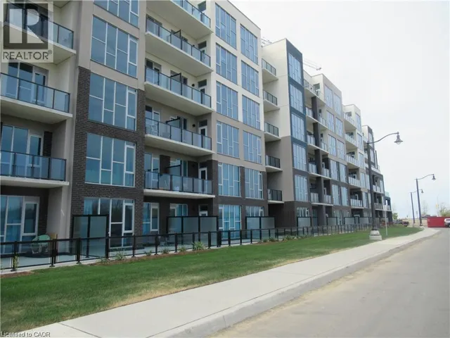 16 CONCORD Place Unit# 418, Grimsby, Ontario L3M4E8