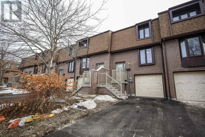 4 - 11 PLAISANCE ROAD, Richmond Hill (North Richvale), Ontario L4C5H1