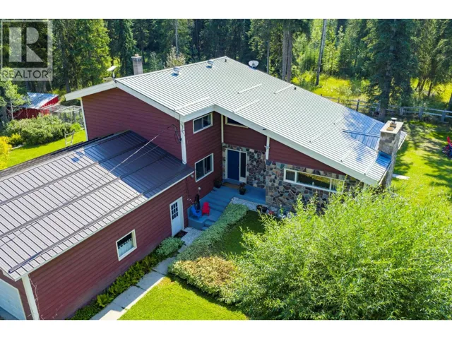 1732 OBERG JOHNSON Road, Golden, British Columbia V0A1H1