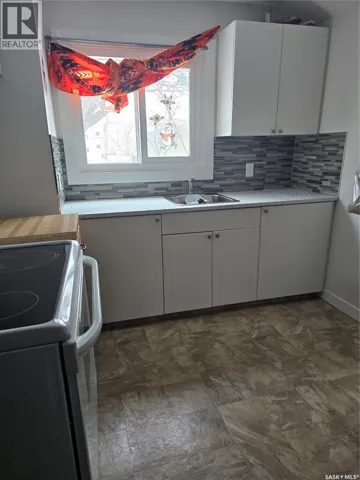 125 S AVENUE S, Saskatoon, Saskatchewan S7M2Z7