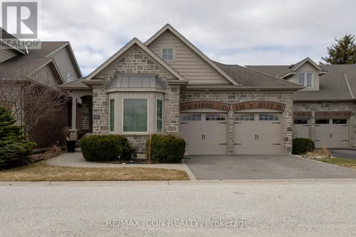 6756 ST ANDREWS CIRCLE, Plympton-Wyoming (Plympton Wyoming), Ontario N0N1E0