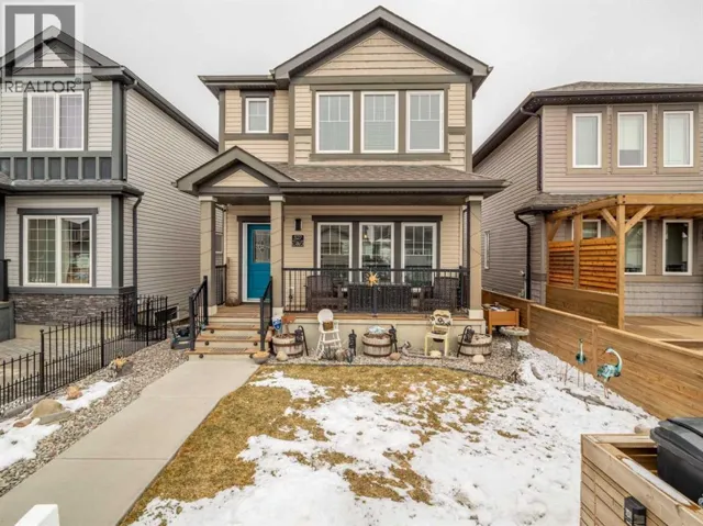 527 Moonlight Lane W, Lethbridge, Alberta T1J5K1