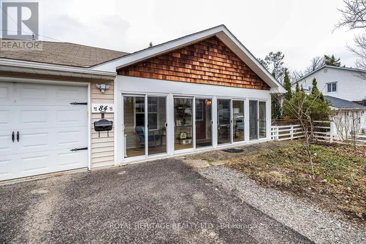 84 NEVIN AVENUE, Peterborough (Otonabee Ward 1), Ontario K9J6E8
