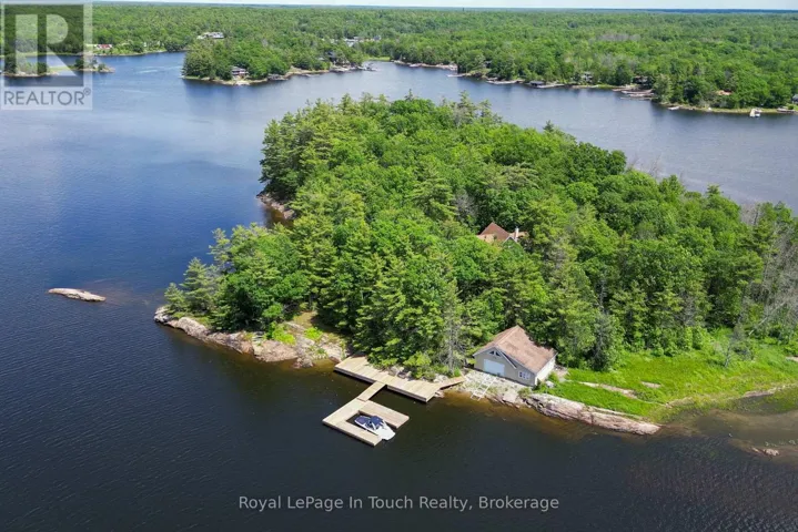 2 ISLAND 880, Georgian Bay (Baxter), Ontario L0K1S0