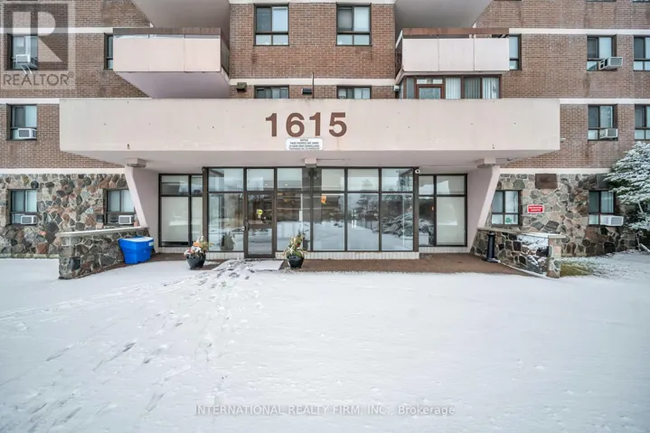 801 - 1615 BLOOR STREET, Mississauga (Applewood), Ontario L4X1S2