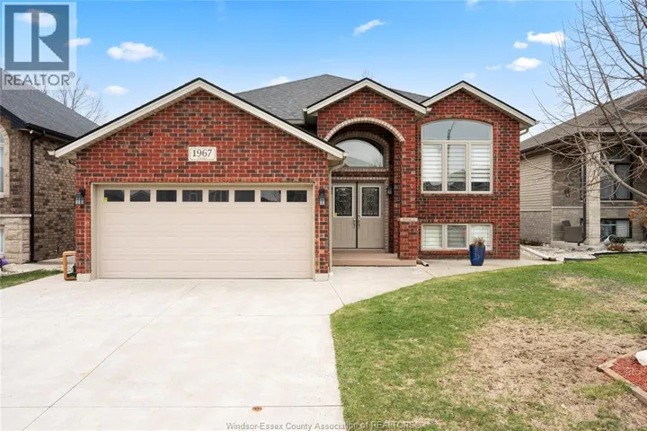 1967 Mark AVENUE, Windsor, Ontario N9B0B9