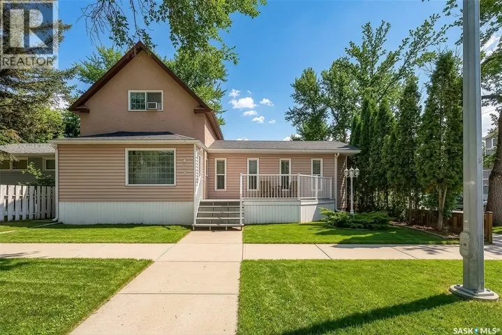 408 Duffield STREET W, Moose Jaw, Saskatchewan S6H5H8