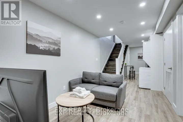 1 - 104 WELLINGTON STREET N, Hamilton (Landsdale), Ontario L8R1N3