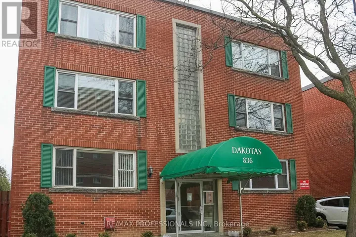 206 - 836 CONCESSION STREET, Hamilton (Raleigh), Ontario L8V1E2