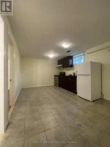 124 MCNICOLL AVENUE, Toronto (Hillcrest Village), Ontario M2H2B5