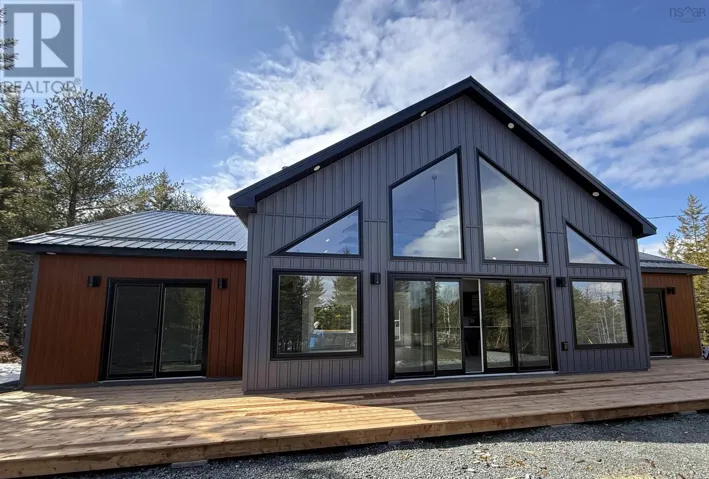280 423 Nature Drive, East Uniacke, Nova Scotia B0N1Z0