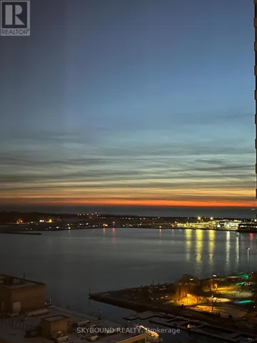 # 1804 - 260 QUEENS QUAY W QUAY W, Toronto (Waterfront Communities), Ontario M5J2N3