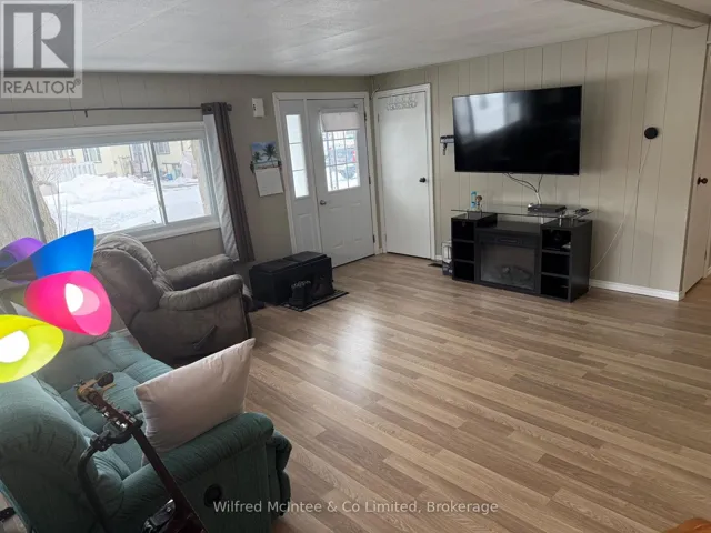 780
