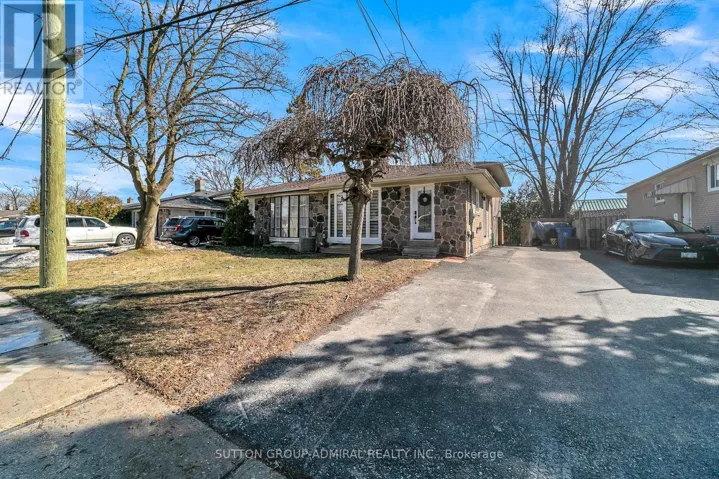 17 JASPER DRIVE, Aurora (Aurora Heights), Ontario L4G3B6