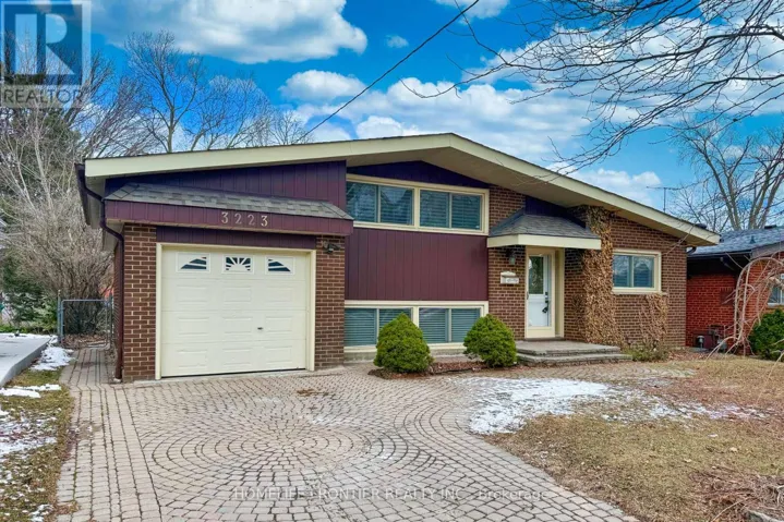 3223 CONSTITUTION BOULEVARD, Mississauga (Applewood), Ontario L4Y2Z1