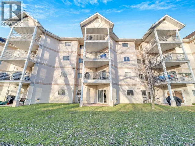 40 ADAMS LANE Unit# 111, LaSalle, Ontario N9J3R4