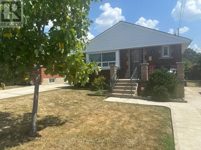 LOWER - 253 EAST 44TH STREET, Hamilton (Hampton Heights), Ontario L8T3H7