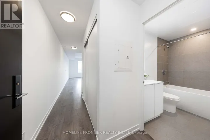 718 - 270 DUFFERIN STREET, Toronto (South Parkdale), Ontario M6K0H8