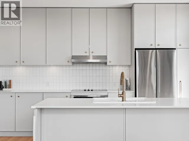 405 708 EDGAR AVENUE, Coquitlam, British Columbia V3K0H3