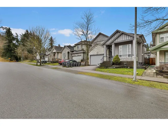 5835 139 STREET, Surrey, British Columbia V3X3S2