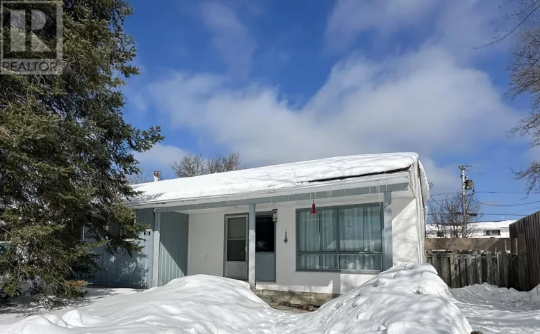20 Poplar AVE, Ear Falls, Ontario P0V1T0