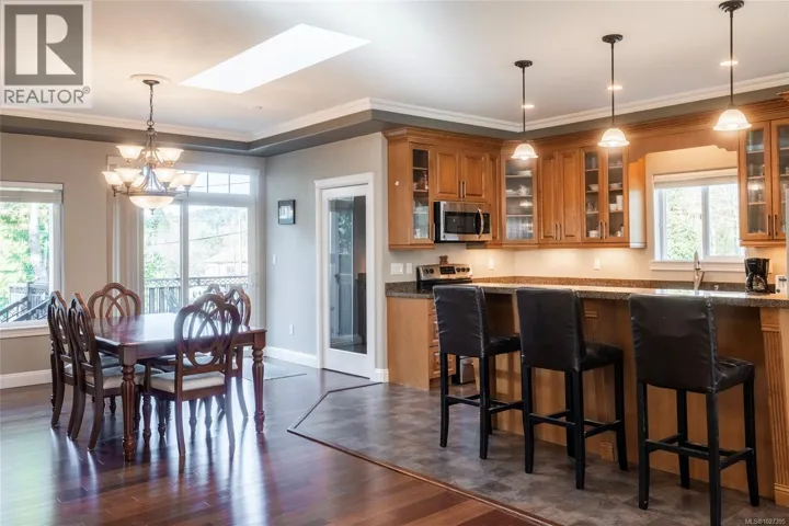 40 Somenos St, Lake Cowichan, British Columbia V0R2G0