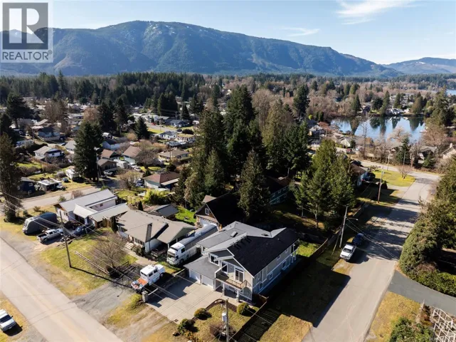 40 Somenos St, Lake Cowichan, British Columbia V0R2G0