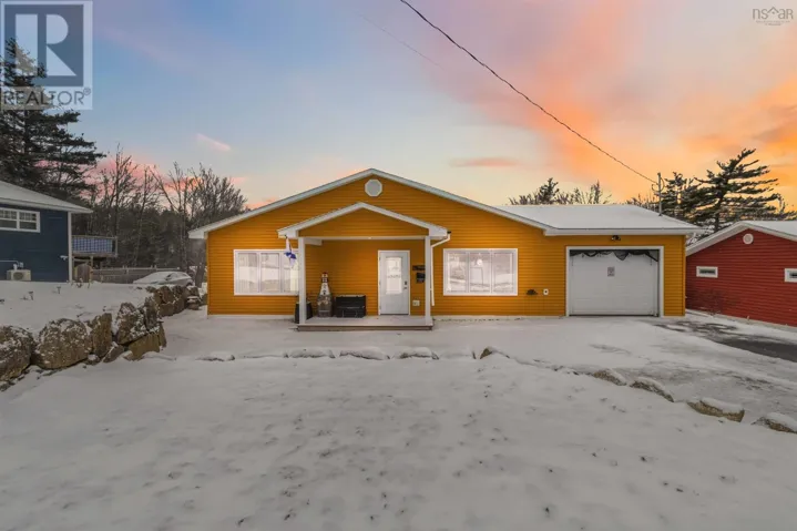 22 Hillside Drive, Bridgewater, Nova Scotia B4V3C7