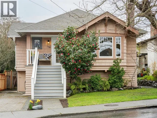 435 Richmond Ave, Victoria, British Columbia V8S3Y3