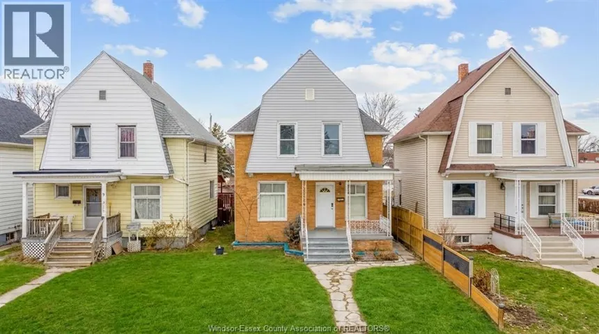 715 AYLMER AVENUE, Windsor, Ontario N9A1V2