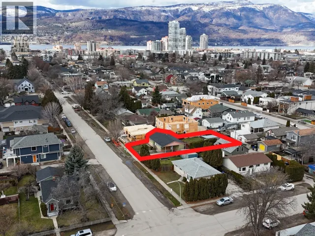 958 Stockwell Avenue, Kelowna, British Columbia V1Y6W2