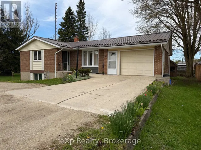 60 MAIN STREET E, Mapleton, Ontario N0G1P0