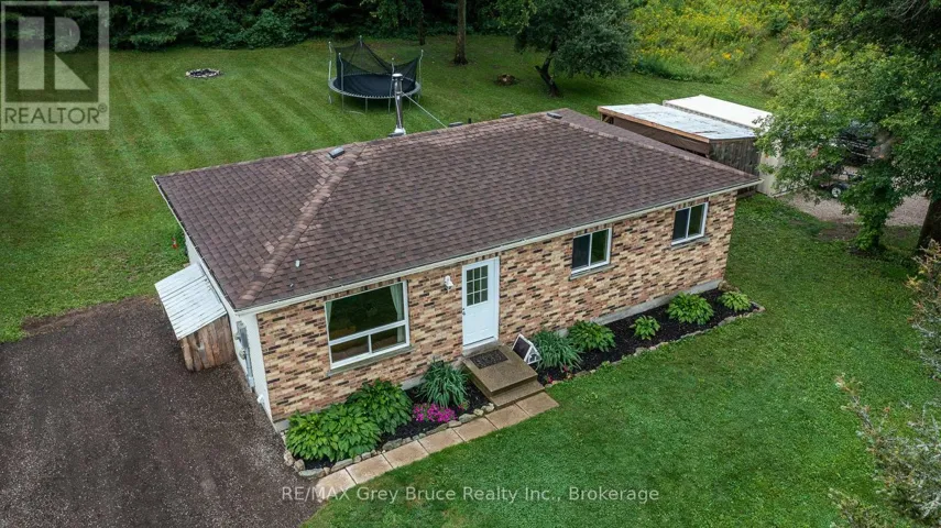 101530 SIDE ROAD 9, Georgian Bluffs, Ontario N0H2N0