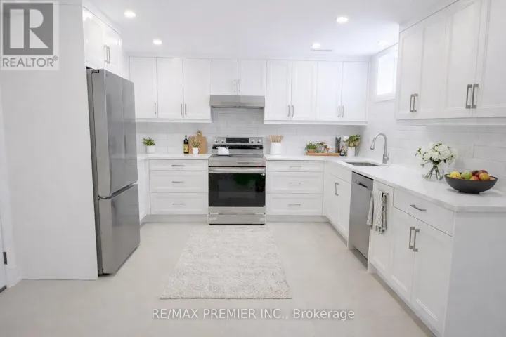 115 MAPES AVENUE, Vaughan (West Woodbridge), Ontario L4L8R9