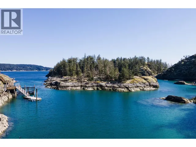 5063 SHERMAN LANE, Halfmoon Bay, British Columbia V7Z1G6