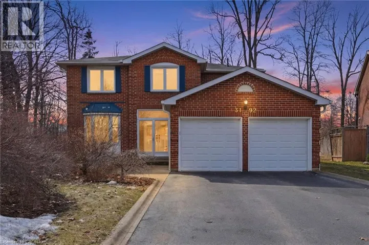 3192 COLEBROOK Court, Mississauga, Ontario L5N3E2