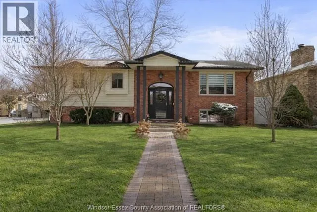 405 STATE STREET, LaSalle, Ontario N9J3G1