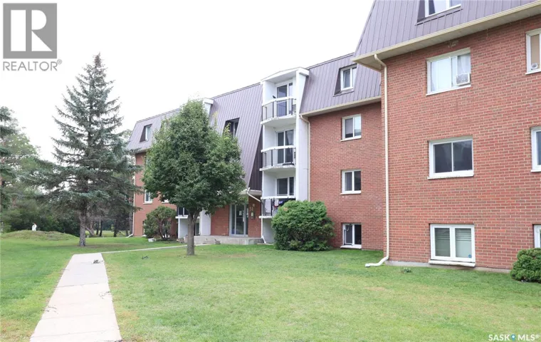 12 51 Centennial STREET, Regina, Saskatchewan S4S6P8