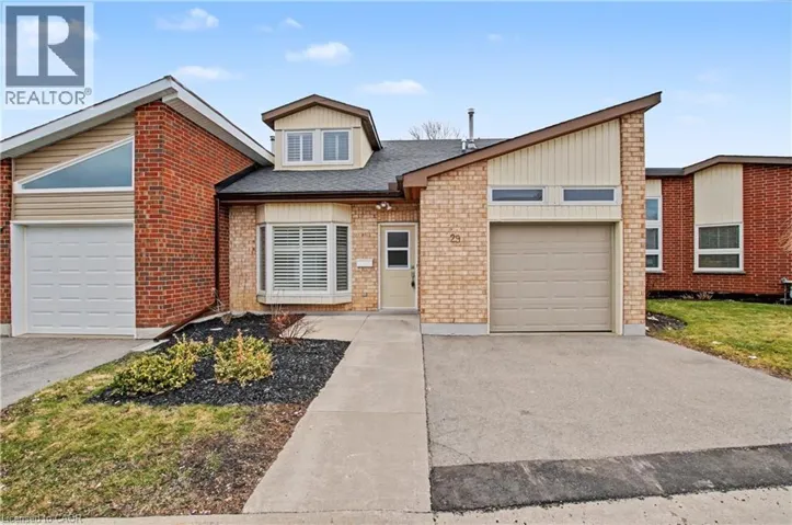 29 ARCHDEACON CLARK Trail, Hamilton, Ontario L9B2M1