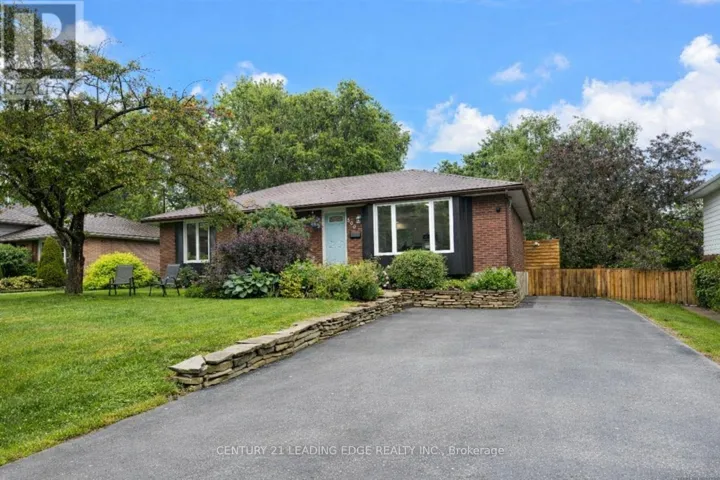 306 LINDAN (ROOM) AVENUE, Selwyn, Ontario K9L1K6