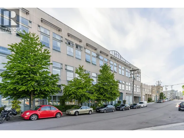 211 336 E 1ST AVENUE, Vancouver, British Columbia V5T4R6