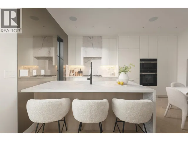 2 240 E 37TH AVENUE, Vancouver, British Columbia V5W1E6