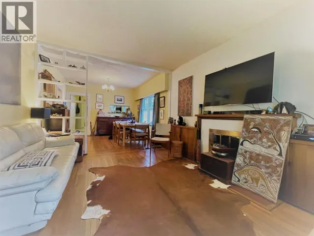 3259 W 7TH AVENUE, Vancouver, British Columbia V6K2A3