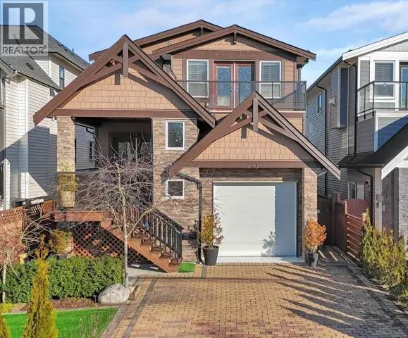 221 CAMPBELL STREET, New Westminster, British Columbia V3M5K8