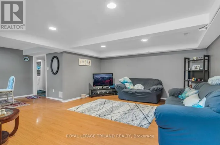 B - 197A CEDARVALE CRESCENT, Waterloo, Ontario N2L4T3