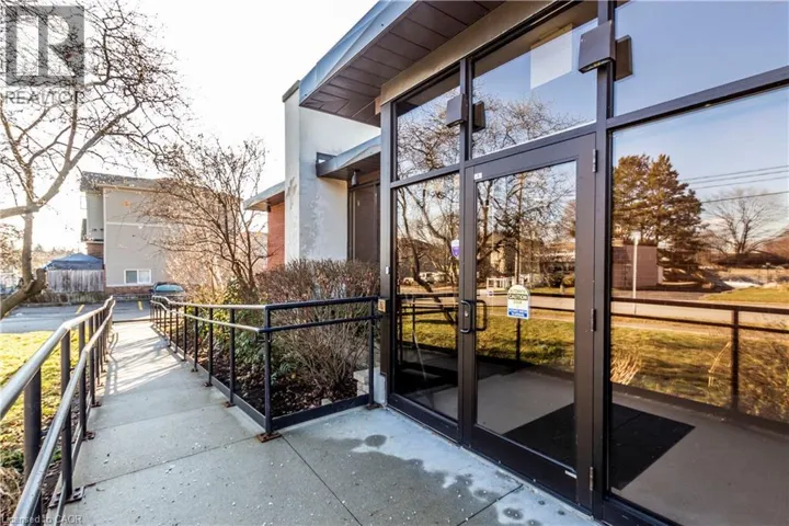 275 LAWRENCE Avenue Unit# 6, Kitchener, Ontario N2M1Y3