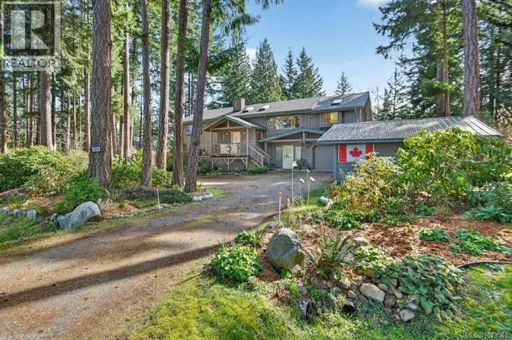1931 Thurber Rd, Comox, British Columbia V9M3Z5