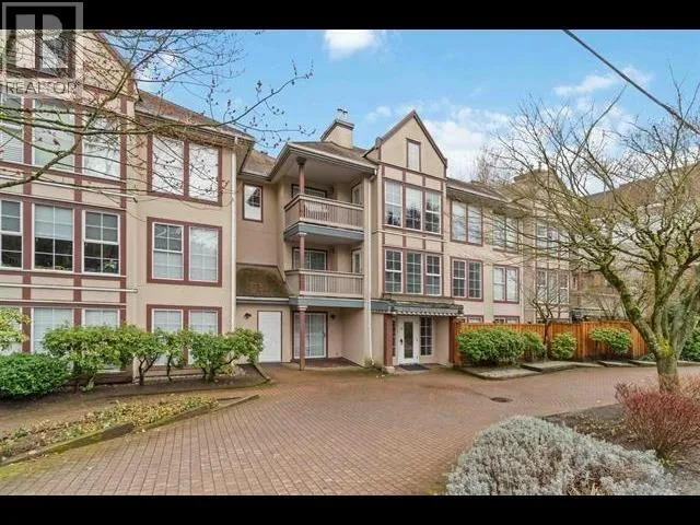 213 888 S GAUTHIER AVENUE, Coquitlam, British Columbia V3K6Y1