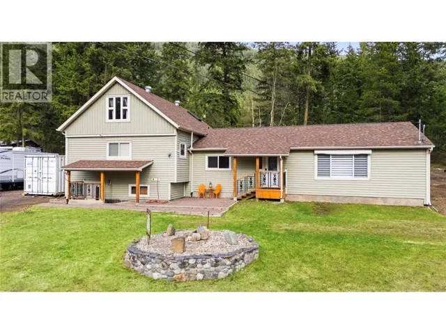 112 WALKER Road, Clearwater, British Columbia V0E1N1